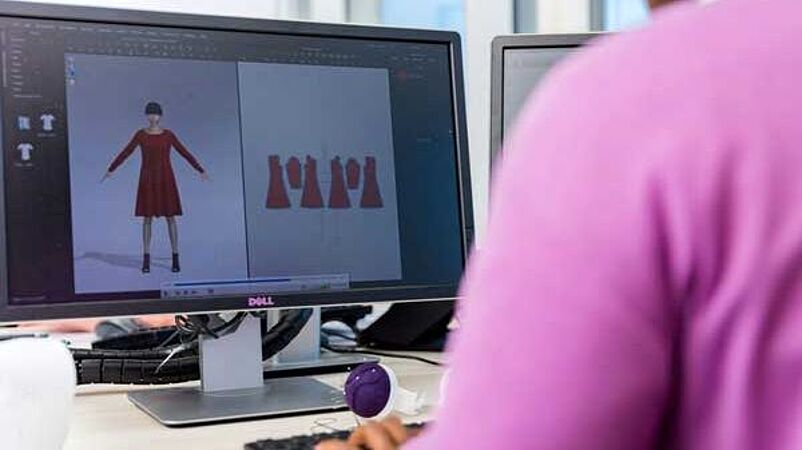 Apparel designer creating a digital prototype using optimized 3D pattern from Hohenstein